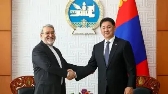 تسلیم استوار نامه سفیر ایران به رئیس جمهور مغولستان و دیدارهای دوجانبه