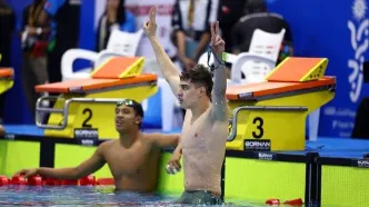 پسر دهه هشتادی در شنا طلایی شد/ غلامی در بحرین درخشید