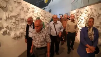بازدید جمعی از هنرمندان و پیشکسوتان وزارت ارشاد از موزه ملی انقلاب اسلامی و دفاع مقدس