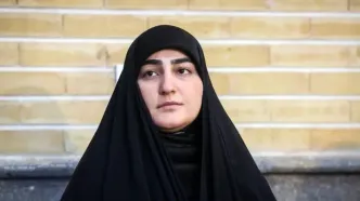 تصویر زینب سلیمانی در مراسم تشییع محمد کاسبی