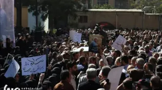 چهره غم‌زده زینب سلیمانی در مراسم خاکسپاری محمد کاسبی