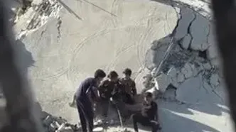 کودکان غزه بر ویرانه‌های خانه‌ها شادی می‌جویند