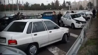تصادف هولناک خودرو پراید با کارگران اتوبان