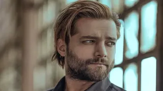 راز خانوادگی امیر مقاره: سه بار در عروسی پدر و مادر بودم/ ویدئو