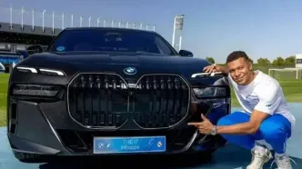 بی‌ام‌و آخرین مدل زیر پای ستاره فوتبال بدون گواهینامه!