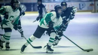 سیمرغ قهرمان دومین دوره لیگ هاکی روی یخ دختران شد