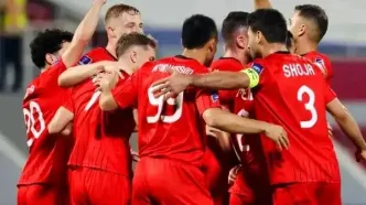 زائرکاظمینی: خوشحالم کنار ستاره‌های تراکتور بازی می‌کنم