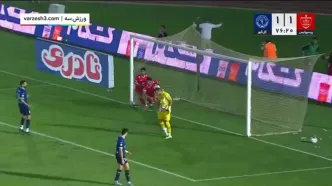 ببینید؛ گل اول پرسپولیس به گل گهر توسط علی علیپور  (پنالتی دقیقه 76)