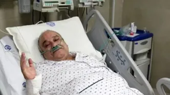 عکس جنجالی قدیمی جواد عزتی و عباس جمشیدی‌فر با محمد کاسبی در بیمارستان
