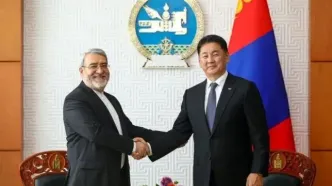 تسلیم استوارنامه سفیر اکردیته ایران به رئیس جمهور مغولستان