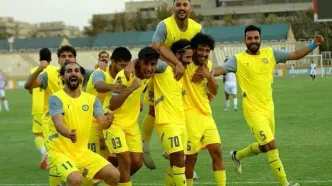 اولین اعتصاب فصل فوتبال ایران!+عکس