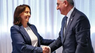 زن اسرائیلی که پشت رضا پهلوی است | عملیات مخفی موساد برای تاج‌گذاری پهلوی | سگ وفادار بی‌بی |  معمار جعل حقیقت | گیلا گملیئل کیست؟