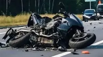 تصادف شدید موتورسوار در جریان فرار از پلیس/ویدیو