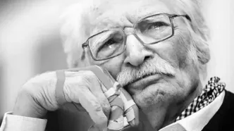 معرفی بهترین نویسندگان ایرانی: از صادق هدایت تا محمود دولت آبادی