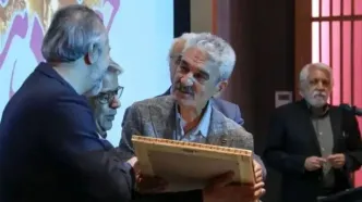 جعفر دهقان نشان درجه یک هنری را از آن خود کرد