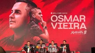 امضای قرارداد سرمربی جدید پرسپولیس در مراسم معارفه