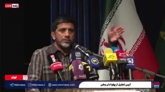 علیرضا دبیر: خدا را شکر در کشتی هیچ بی‌نمازی نداریم