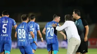 تشویق ساپینتو توسط استقلالی‌ها و نکته برداری سرمربی الوحدات