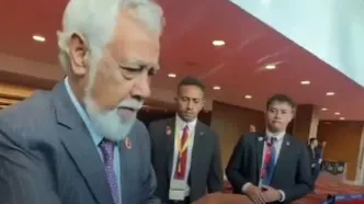 جیب‌های این نخست‌وزیر همیشه پر از شکلات است!