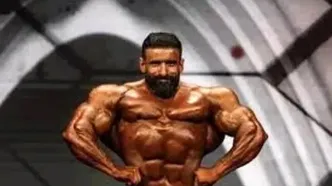 شوخی جالب مجری تلویزیون با بدن هادی چوپان