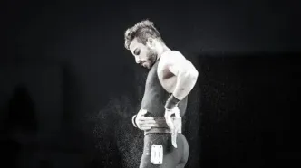 کیانوش رستمی باز هم تنها روی تخته؛ قهرمان بی‌پرچم، در یک ضرب قهرمانی جهان بی‌مدال ماند