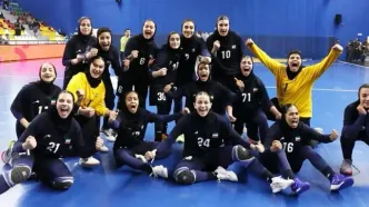 کامبک شگفت‌انگیز دختران هندبال ایران/ قزاقستان هم زانو زد