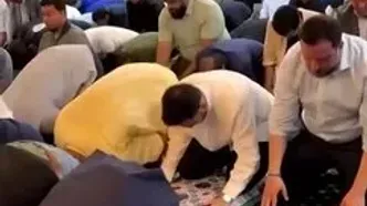 عبادت شهردار جدید نیویورک در مسجد/فیلم