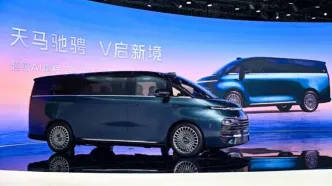 جیلی 42 زن را در ون جدید خود جا داد!