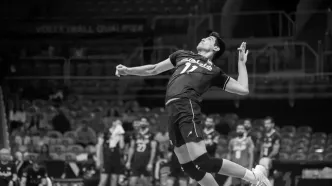 ملی پوشان والیبال با بازوبند مشکی در ریاض و امان به میدان می‌روند