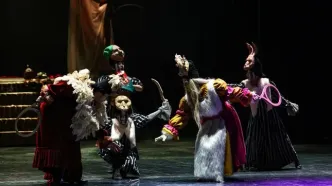 بازگشت قهرمان عدالت‌خواه به صحنه؛ نگاهی تصویری به نمایش موزیکال «رابین هود» در تالار وحدت