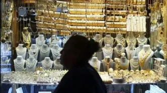 قیمت انس جهانی طلا امروز پنجشنبه ۶ اذر ۱۴۰۴ اعلام شد / ترمز طلا کشیده شد