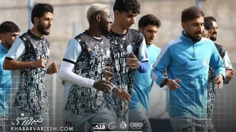 ستاره‌های استقلال حسابی کتک خوردند!