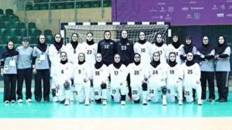 شادی تیم ملی هندبال بانوان در رختکن بعد از کسب مدال