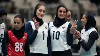 آیتک سلامت کاپیتان تیم ملی والیبال زنان: بدون فیزیوتراپ و ماساژور رفتیم عربستان/ به فوتبال خیلی توجه می شود اما نتایج خاصی نمی گیرند