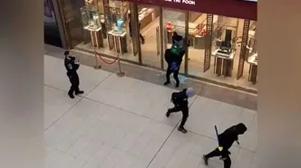 سرقت از یک جواهرفروشی وسط مرکز خرید!