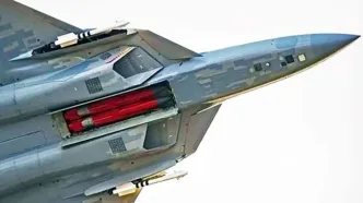 جنگنده‌ای در نمایشگاه هوایی دبی که همه را حیرت‌زده کرد