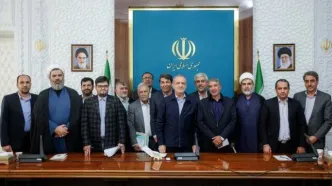 پزشکیان : تفویض اختیار به استان‌ها در راستای رفع خودتحریمی‌ها انجام شد