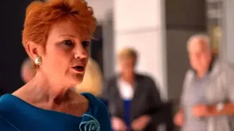 سنای استرالیا یک نماینده را به دلیل «بی‌احترامی» به پوشش برقع تعلیق کرد