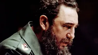 تصویر دیدار رهبر انقلاب با فیدل کاسترو در سال 1365