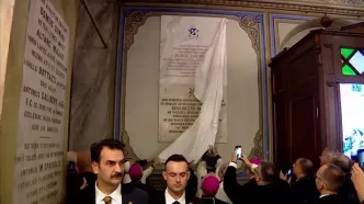 ببینید؛ دردسر پاپ برای رونمایی از لوح یادبود در ترکیه