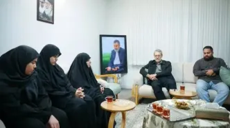 لاریجانی با خانواده حاج رمضان دیدار کرد