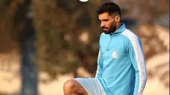 رقص لُری بازیکنان استقلال وسط زمین مسابقه