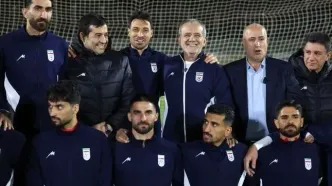 رئیس‌جمهور همراه با ملی‌پوشان فوتبال کشورمان پا به توپ شد/ دکتر پزشکیان: امید و آرزوی ما موفقیت تیم ملی فوتبال است/ موفقیت شما همه ایرانیان را شاد می‌کند