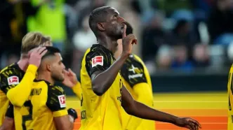 آگزبورگ 0 - 1 دورتموند؛ آغاز هفته نهم بوندسلیگا با پیروزی زنبورها