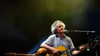 نامجو خطاب به همایون شجریان: تو از پدرت بهتر هستی!