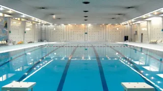 «جام شهدای دانشجو» اصفهان؛ دختران دانشگاه آزاد خوراسگان برترین‌های مسابقات شنا شدند!