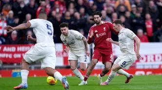 باخت ۱-۳ لیورپول مقابل ناتینگهام فارست / سقوط اسلوت و شاگردان در آنفیلد