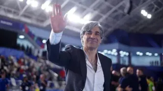 وحید شمسایی در انتقاد از فردوسی‌پور: پشت تریبون خودش نشسته و هر اراجیفی می‌خواهد می‌گوید/ عادل فکر می‌کند علامه دهر است/ ما در هر شرایط و اتفاقی اسم مولا را صدا می‌زنیم/ من دوستان زیادی از اهل‌سنت دارم که برایم بسیار عزیز هستند