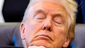 تصاویر؛ چرت زدن ترامپ سوژه شد