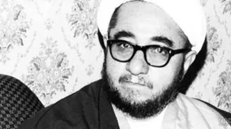 صادق خلخالی با قطار فشنگ و اسلحه در جبهه